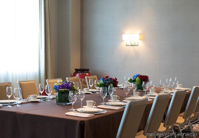 Residence Inn By Marriott Boston Нидем Экстерьер фото