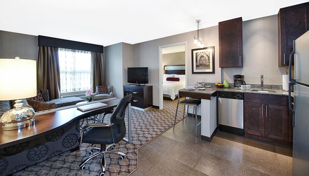 Residence Inn By Marriott Boston Нидем Экстерьер фото