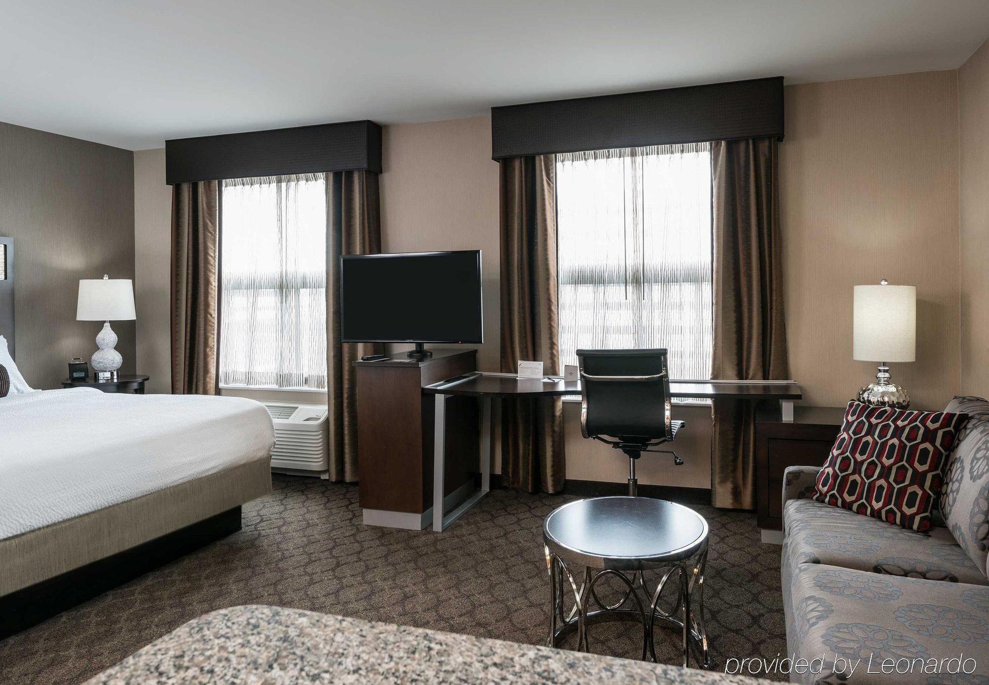 Residence Inn By Marriott Boston Нидем Экстерьер фото